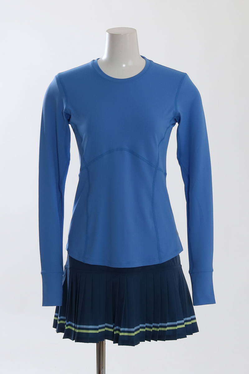 TitanTopBlueSkyトルソー写真