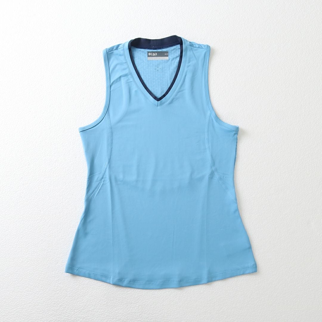 テニスウェアノースリーブVictoryTankの選び方ページです